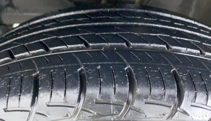 2018 Maruti Baleno DELTA 1.2 K12, Petrol, Manual, 23,996 km, Left Front Tyre Tread
