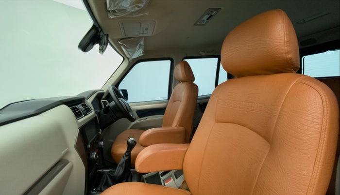 2020 Mahindra Scorpio S11 2WD, Diesel, Manual, 21,371 km, Right Side Front Door Cabin