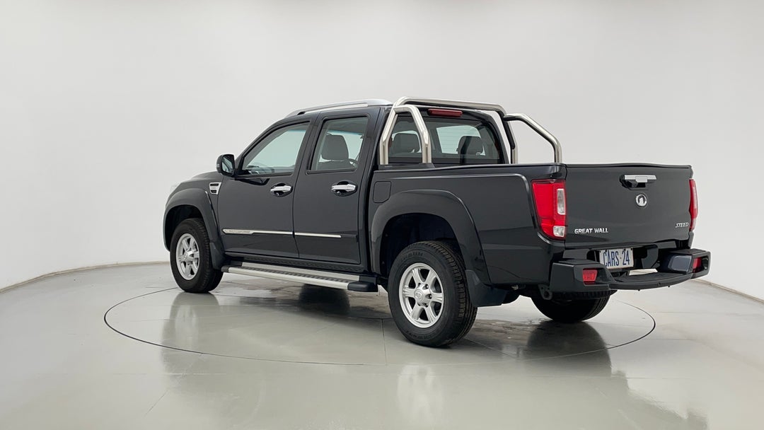 Left Back Diagonal (45- Degree) View