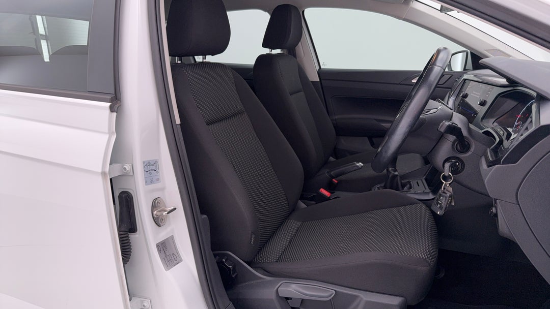 2021 Volkswagen Polo 70tsi Trendline, Manual, 51277 km, Right Side Front Door Cabin View