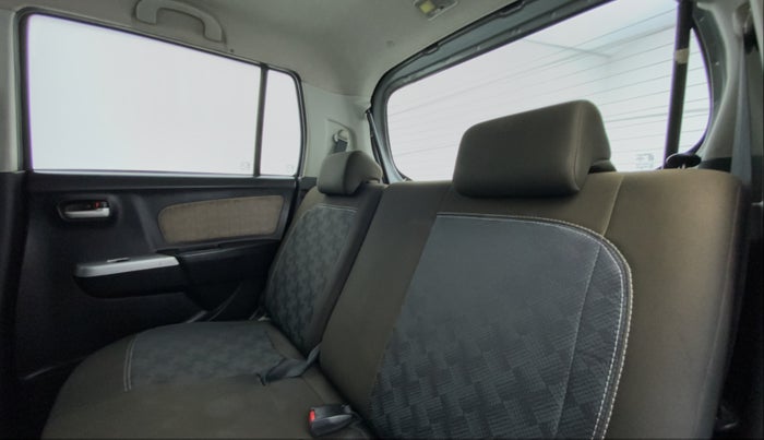 2014 Maruti Wagon R 1.0 VXI, Petrol, Manual, 48,152 km, Right Side Rear Door Cabin