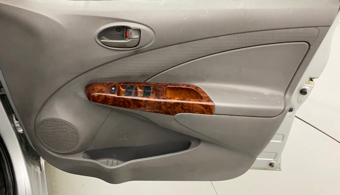 2011 Toyota Etios G SP, Petrol, Manual, 88,354 km, Driver Side Door Panels Control