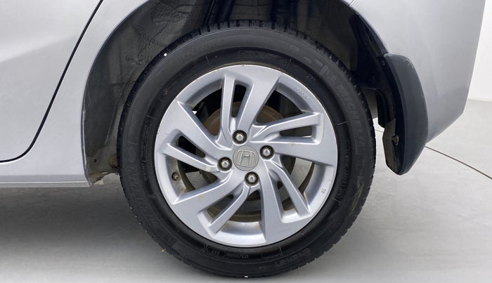 2018 Honda Jazz 1.2 V MT, Petrol, Manual, 24,915 km, Left Rear Wheel
