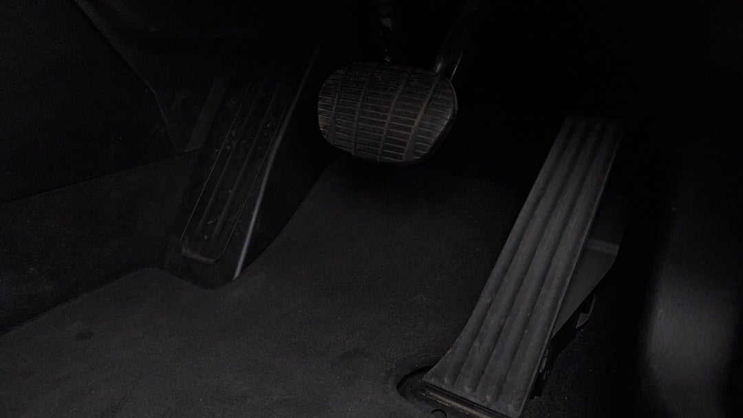 2021 BMW X1 xDrive 25i M Sport, Automatic, 42331 km, Pedals and Footmat