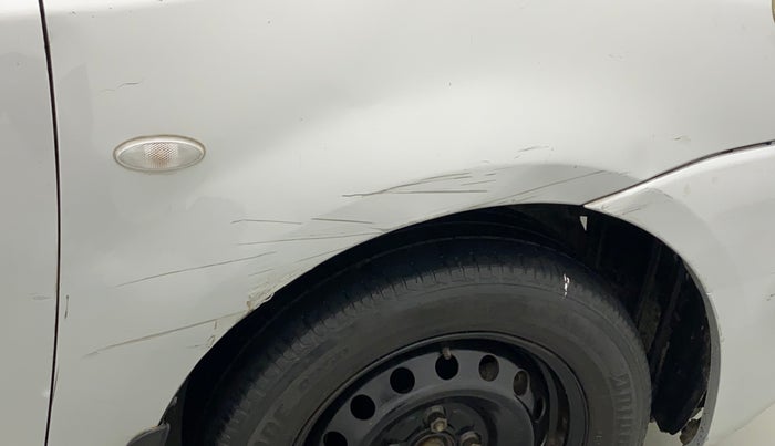 2012 Toyota Etios G, Petrol, Manual, 90,916 km, Right fender - Paint has minor damage