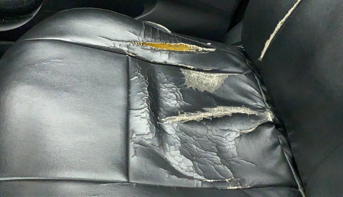 2012 Toyota Etios G, Petrol, Manual, 90,916 km, Driver seat - Cover slightly torn