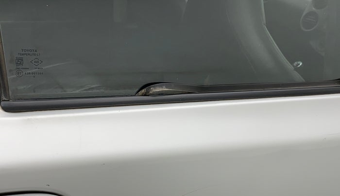 2012 Toyota Etios G, Petrol, Manual, 90,916 km, Right rear door - Weather strip has minor damage