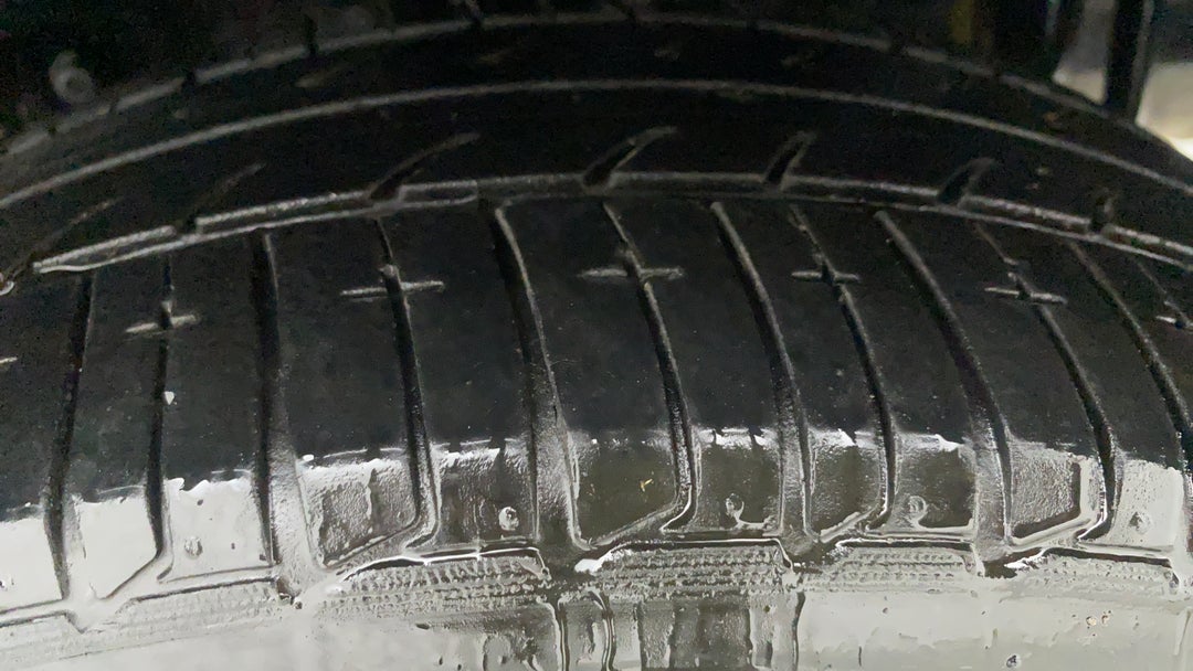 Left Rear Tyre Tread