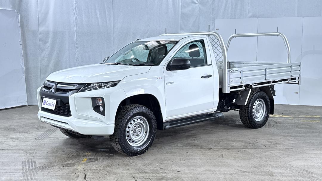 2023 Mitsubishi Triton Glx (4x2), Manual, 34365 km, Left Front Diagonal (45- Degree) View