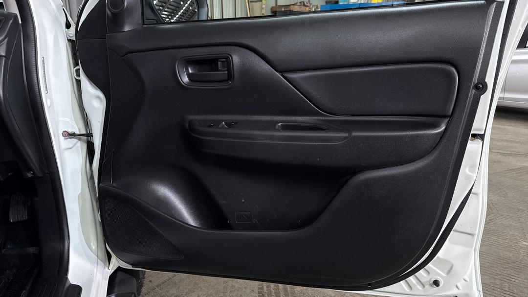 2023 Mitsubishi Triton Glx (4x2), Manual, 34365 km, Speaker View