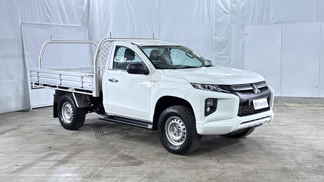 2023 Mitsubishi Triton Glx (4x2), Manual, 34365 km, Right Front Diagonal (45- Degree) View