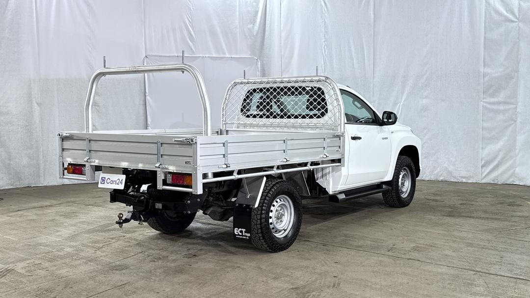 2023 Mitsubishi Triton Glx (4x2), Manual, 34365 km, Right Back Diagonal (45- Degree) View