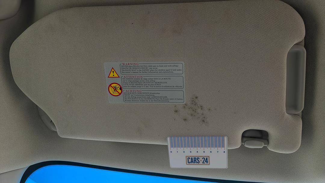 2014 Nissan Pathfinder St (4x4), Automatic, 100564 km, Miscellaneous Interior Stain