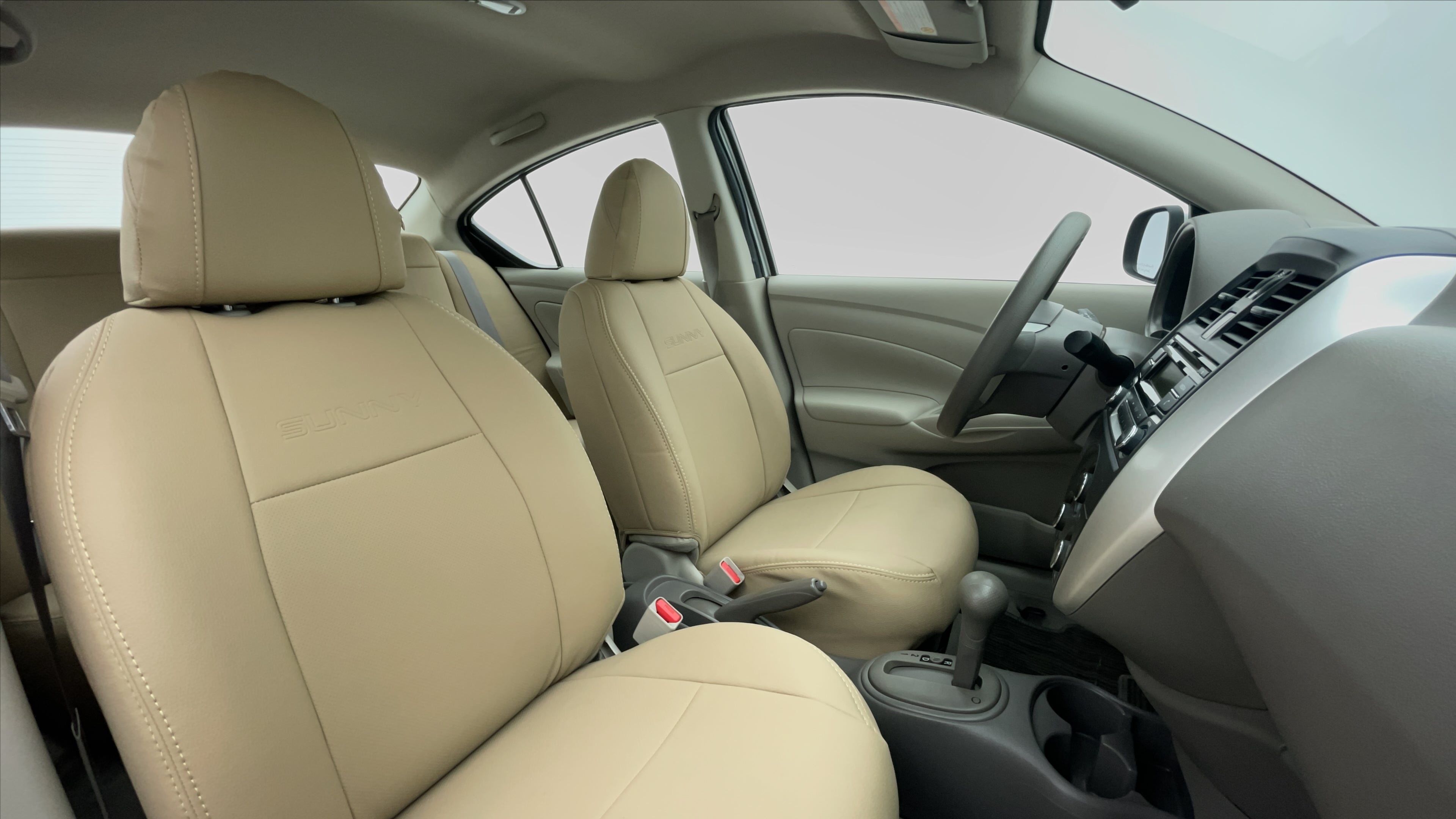 Nissan Sunny-Right Side Front Door Cabin View