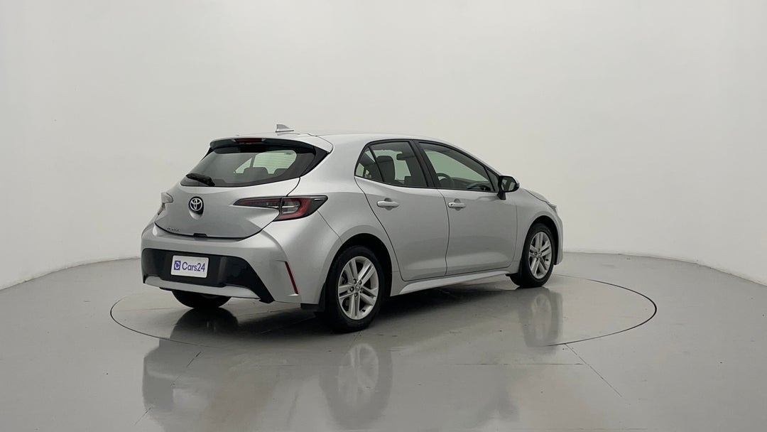 Right Back Diagonal (45- Degree) View