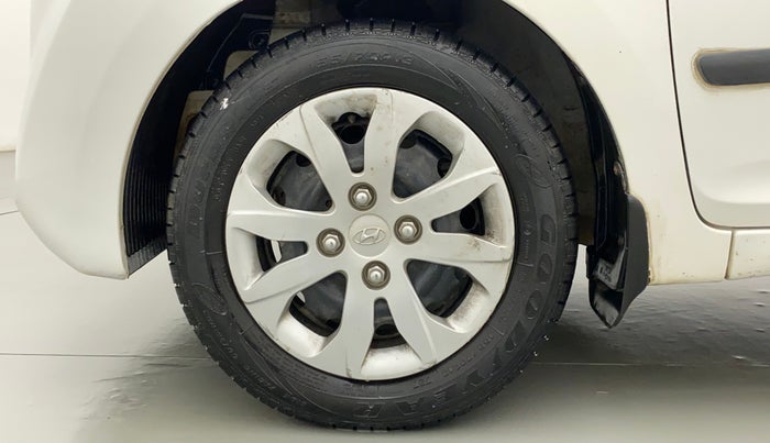 2016 Hyundai Eon MAGNA +, Petrol, Manual, 23,349 km, Left Front Wheel