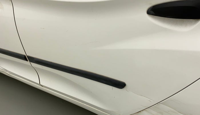 2016 Hyundai Eon MAGNA +, Petrol, Manual, 23,349 km, Rear left door - Minor scratches
