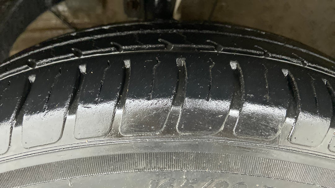 Left Front Tyre Tread
