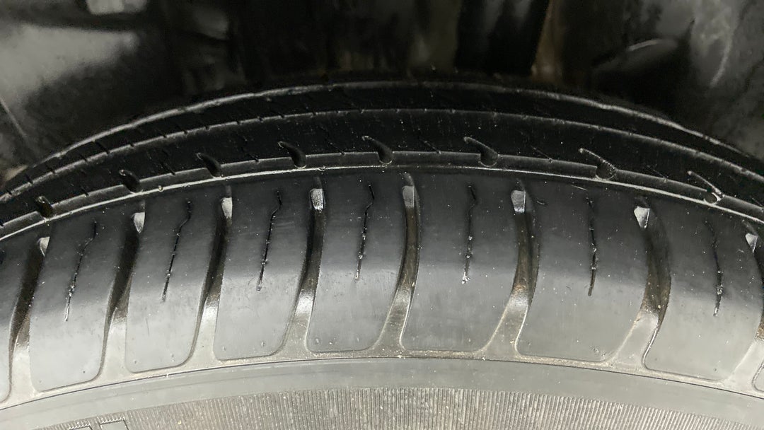 Left Rear Tyre Tread
