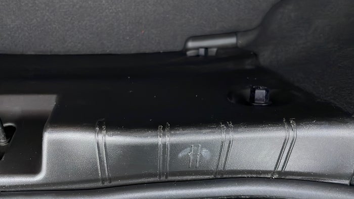 CHEVROLET CAMARO-Dicky /Boot Door Boot interior Scratch