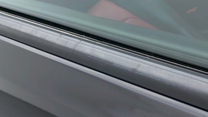 CHEVROLET CAMARO-Door Exterior LHS Front Door Beading Missing/Broken