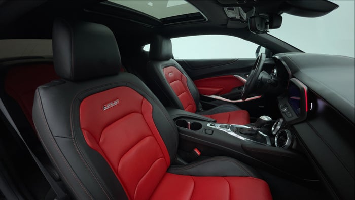 CHEVROLET CAMARO-Right Side Front Door Cabin View