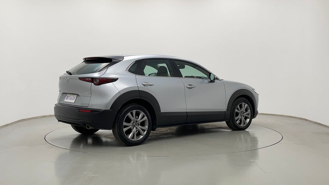 Right Back Diagonal (45- Degree) View