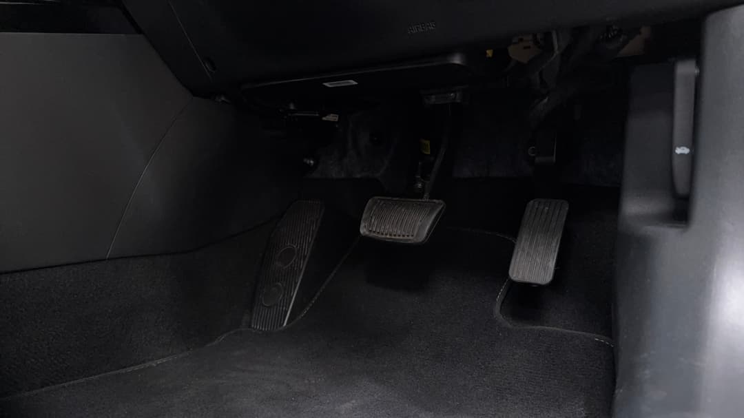 2022 Kia Niro Hev S (hybrid), Automatic, 36205 km, Pedals and Footmat
