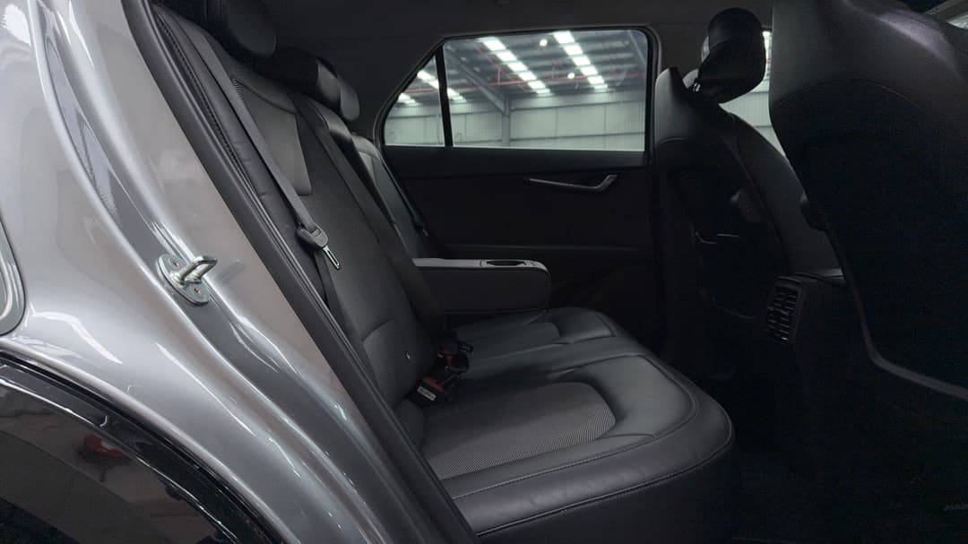 2022 Kia Niro Hev S (hybrid), Automatic, 36205 km, Right Side Rear Door Cabin View