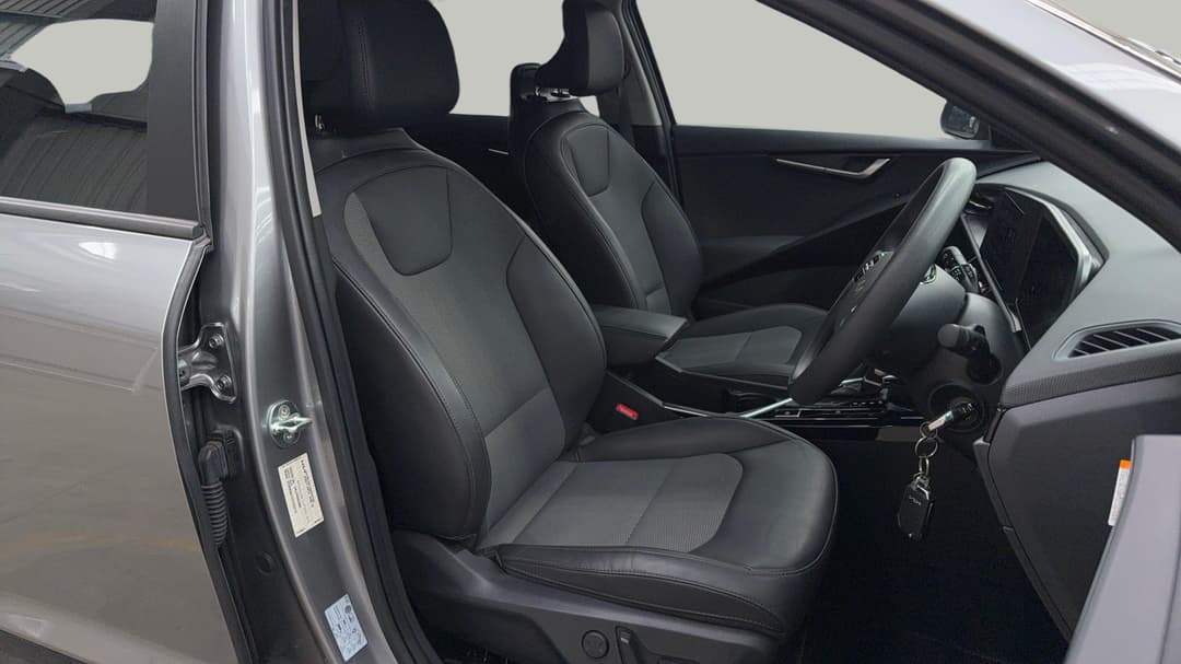 2022 Kia Niro Hev S (hybrid), Automatic, 36205 km, Right Side Front Door Cabin View