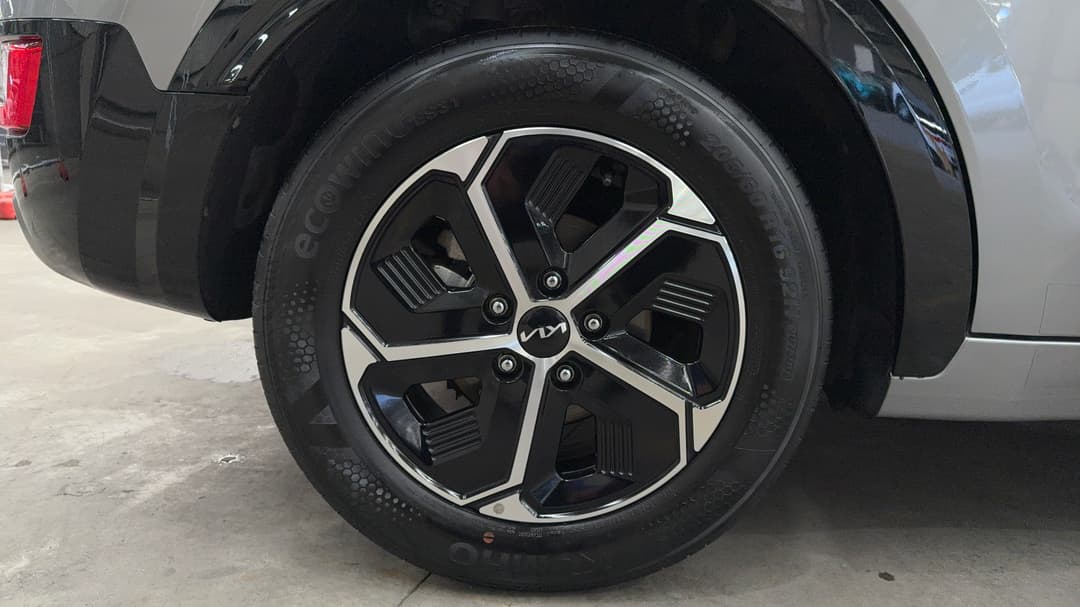 2022 Kia Niro Hev S (hybrid), Automatic, 36205 km, Right Rear Wheel