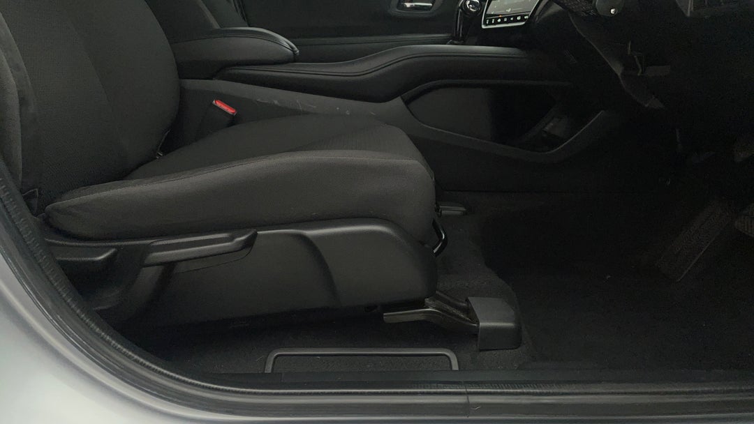 2020 Honda HR-V Vti, Automatic, 46282 km, Drivers Side Adjustment Panel