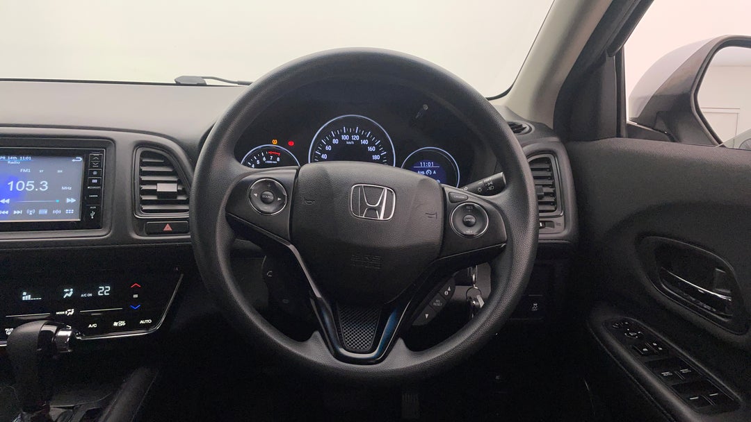 2020 Honda HR-V Vti, Automatic, 46282 km, Steering Wheel Close-up
