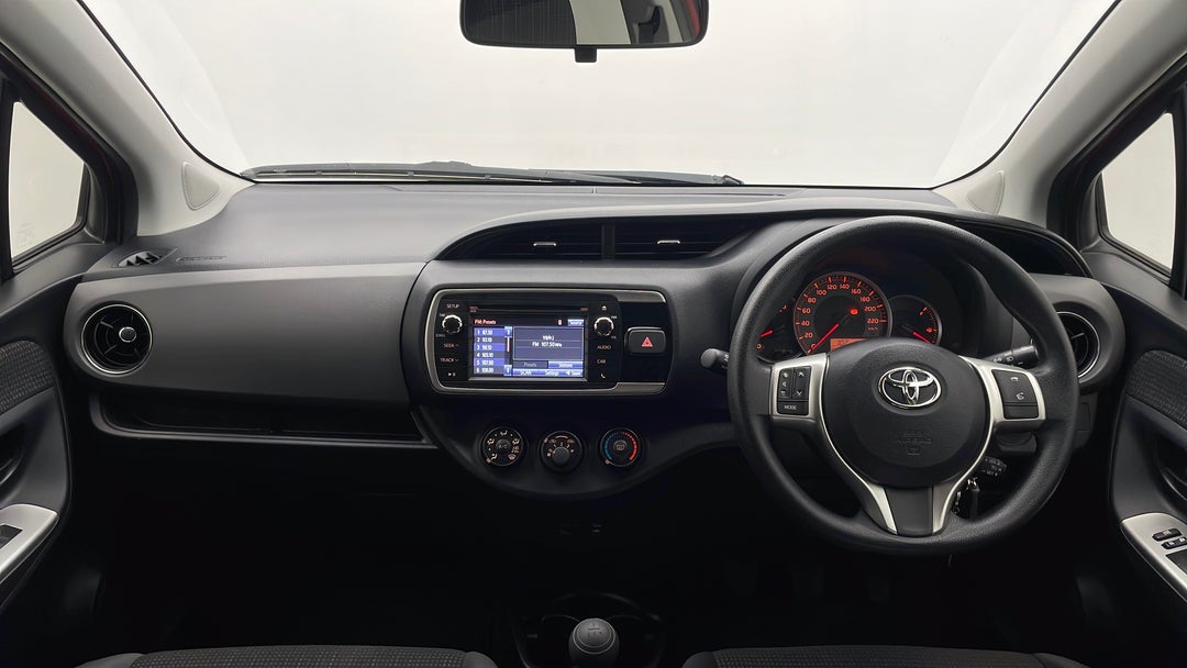2016 Toyota Yaris Ascent, Manual, 37246 km, Dashboard View