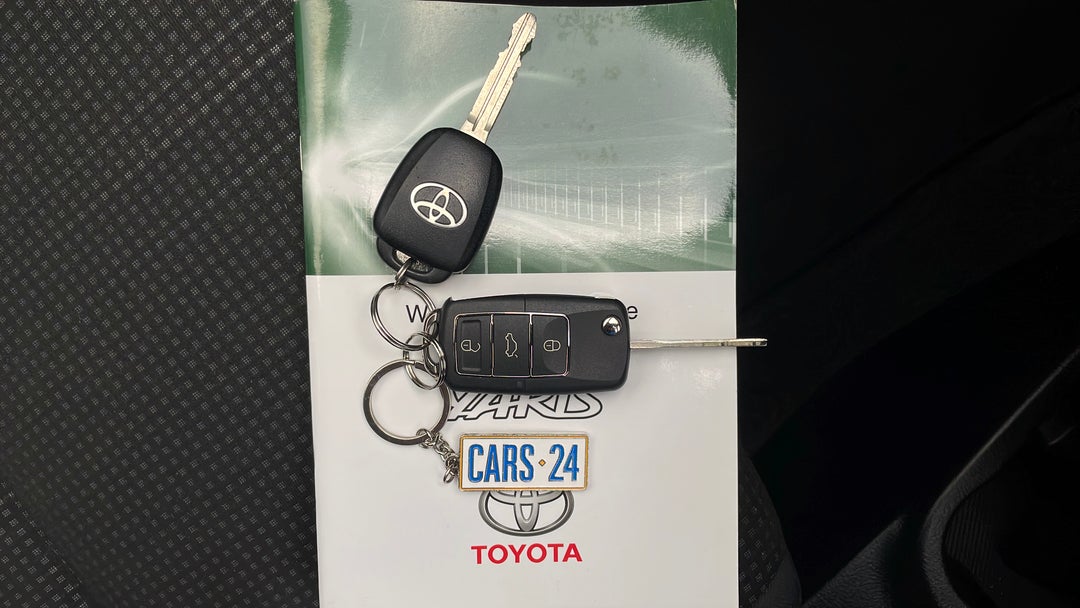 2016 Toyota Yaris Ascent, Manual, 37246 km, Key Close-up