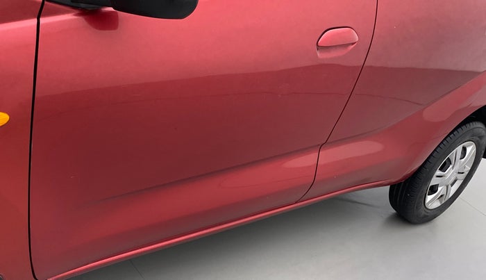2016 Datsun Redi Go T (O), CNG, Manual, 68,315 km, Front passenger door - Slightly dented