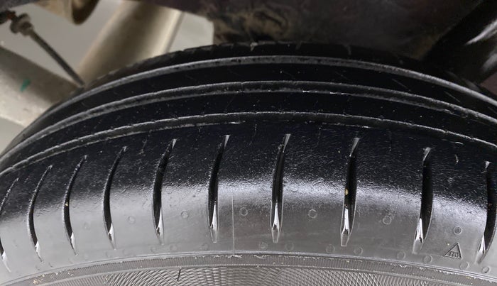 2016 Datsun Redi Go T (O), CNG, Manual, 68,315 km, Left Rear Tyre Tread