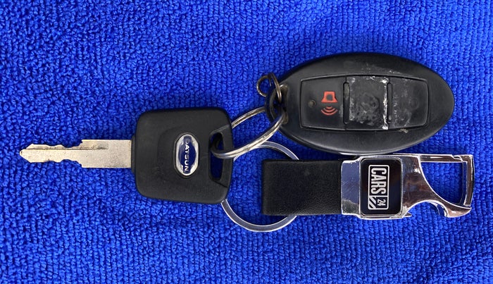 2016 Datsun Redi Go T (O), CNG, Manual, 68,315 km, Key Close Up