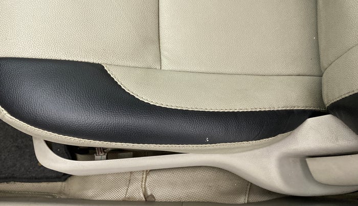 2016 Renault Pulse RXL PETROL, Petrol, Manual, 42,000 km, Front left seat (passenger seat) - Seat side trim has minor damage