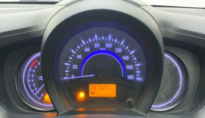 2015 Honda Amaze 1.2L I-VTEC S, CNG, Manual, 97,500 km, Instrument cluster - MIL light  due to CNG outside fitment
