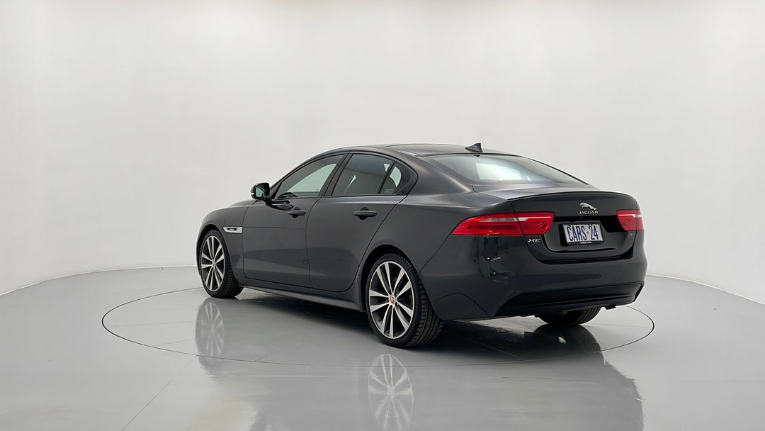 Left Back Diagonal (45- Degree) View