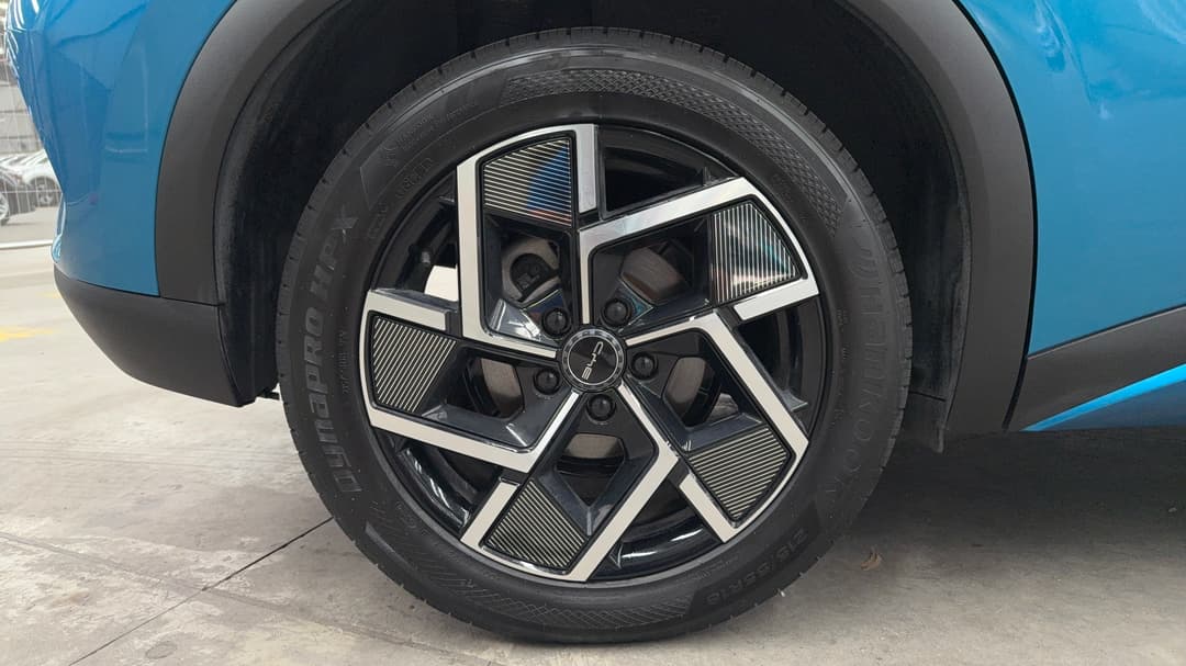 2023 Byd Atto 3 Extended Range, Automatic, 42165 km, Right Rear Wheel