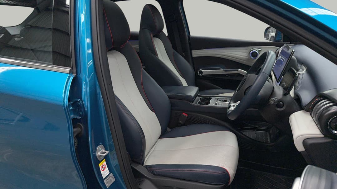 2023 Byd Atto 3 Extended Range, Automatic, 42165 km, Right Side Front Door Cabin View