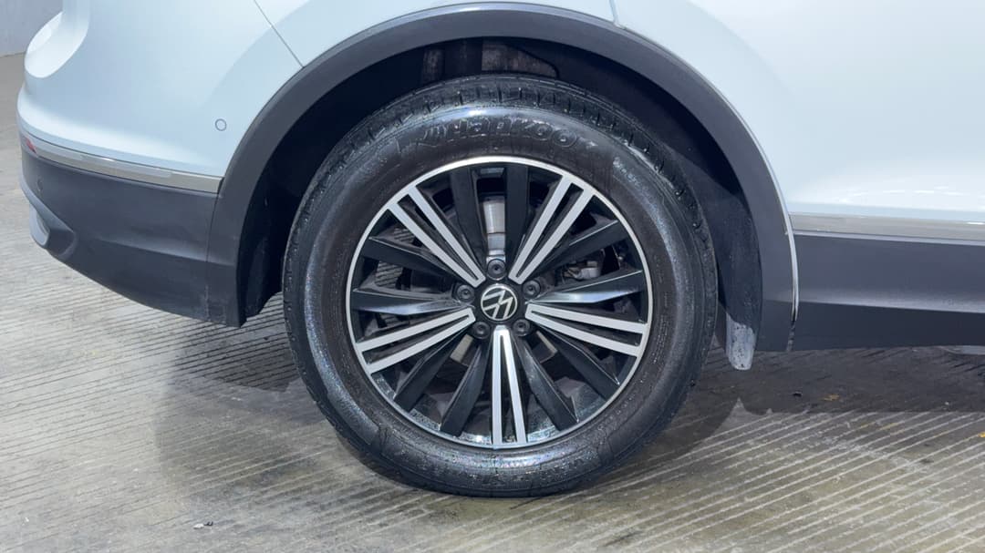 2023 Volkswagen Tiguan 110tsi Life, Automatic, 50595 km, Right Rear Wheel