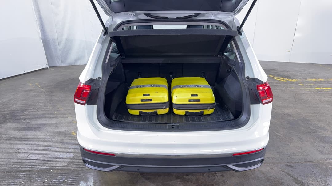 2023 Volkswagen Tiguan 110tsi Life, Automatic, 50595 km, Boot Inside View with Luggage