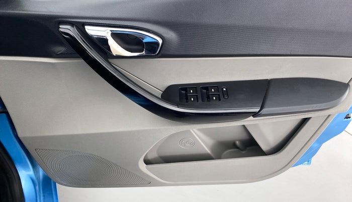 2016 Tata Tiago XZ 1.2 REVOTRON, Petrol, Manual, 32,847 km, Driver Side Door Panels Control