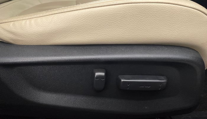 2020 Honda Civic ZX CVT PETROL, Petrol, Automatic, 25,648 km, Driver Side Adjustment Panel