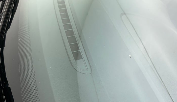 2018 Volkswagen Ameo COMFORTLINE 1.0, Petrol, Manual, 43,122 km, Front windshield - Minor spot on windshield