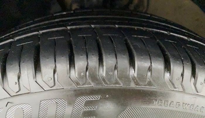 2018 Volkswagen Ameo COMFORTLINE 1.0, Petrol, Manual, 43,122 km, Left Front Tyre Tread