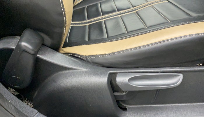 2018 Volkswagen Ameo COMFORTLINE 1.0, Petrol, Manual, 43,122 km, Driver Side Adjustment Panel